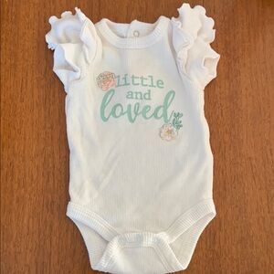 🍓3/$10 NWOT Monkey Bars White Baby Onesie with Ruffle Sleeves